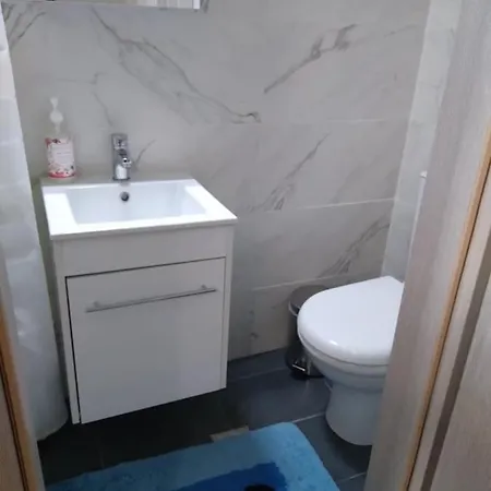 Little Beauty - Happyhostgr - In *