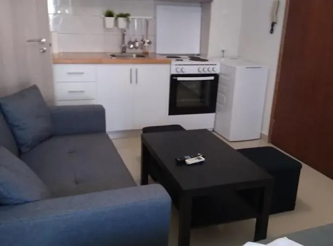 Little Beauty - Happyhostgr - In Платамонас