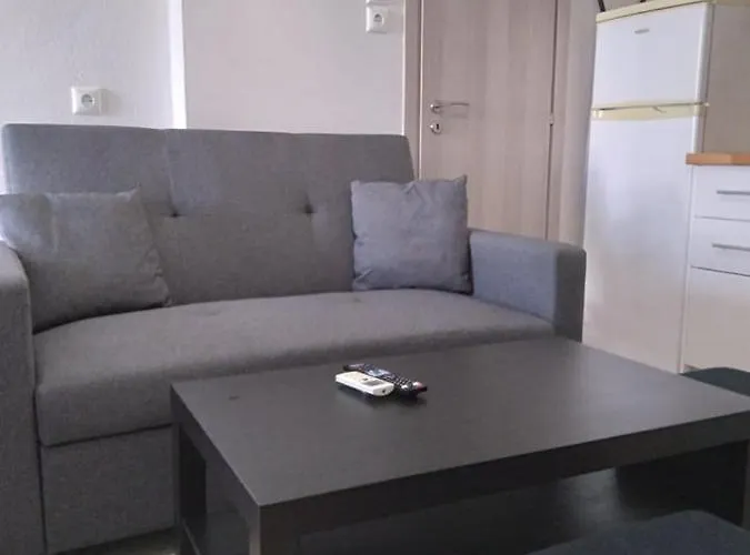 Little Beauty - Happyhostgr - In Platamonas